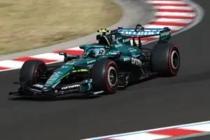 Alonso reacts to first race with Aston Martin upgrades